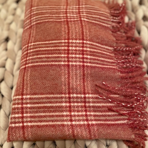 NWT Mode pink and red plaid scarf - Picture 4 of 4
